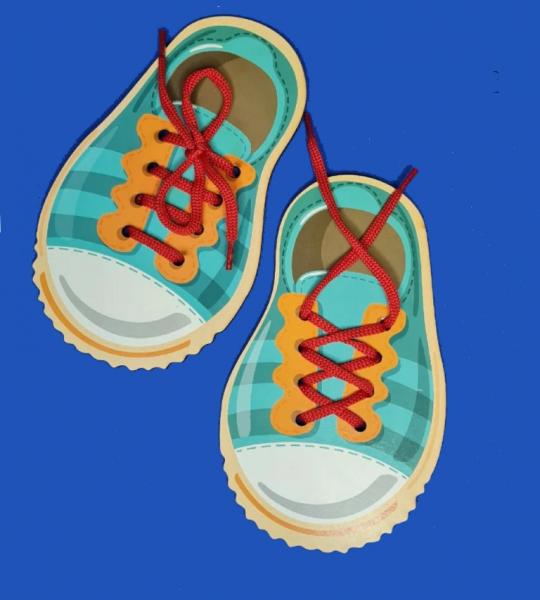 Как научить ребенка шнуровать ботинки